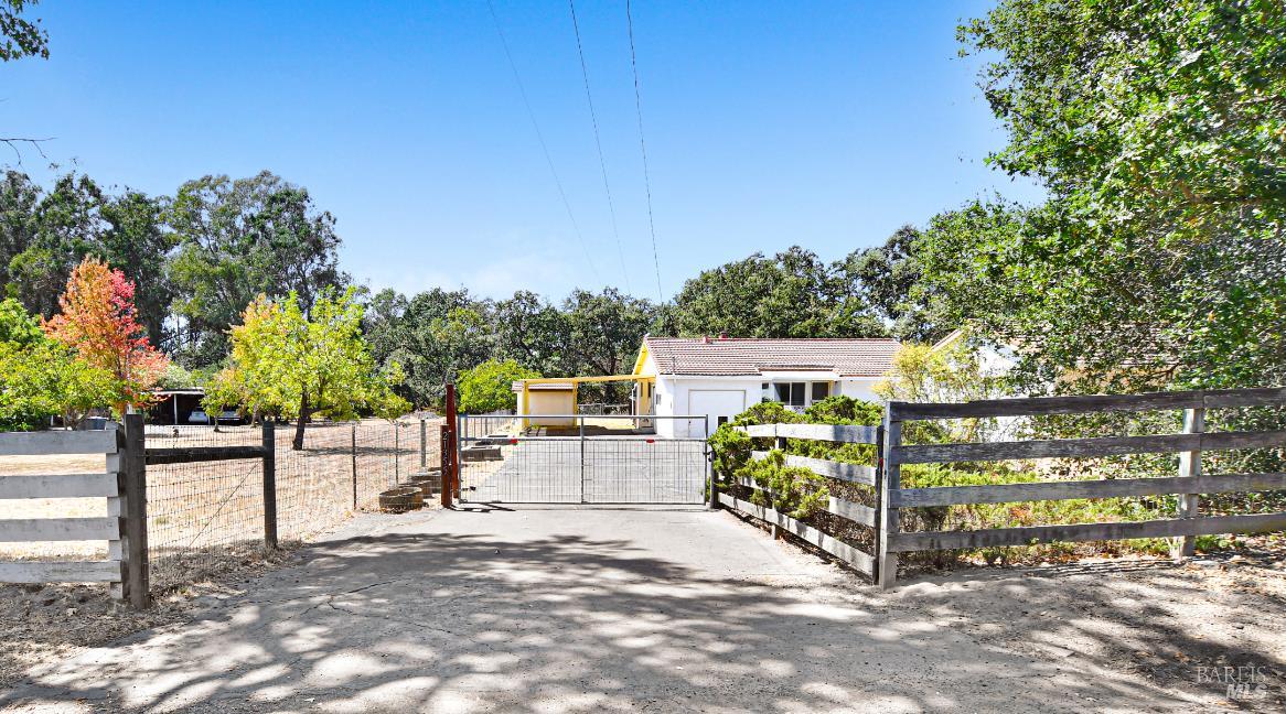 21355 Hyde Road Sonoma CA 95476