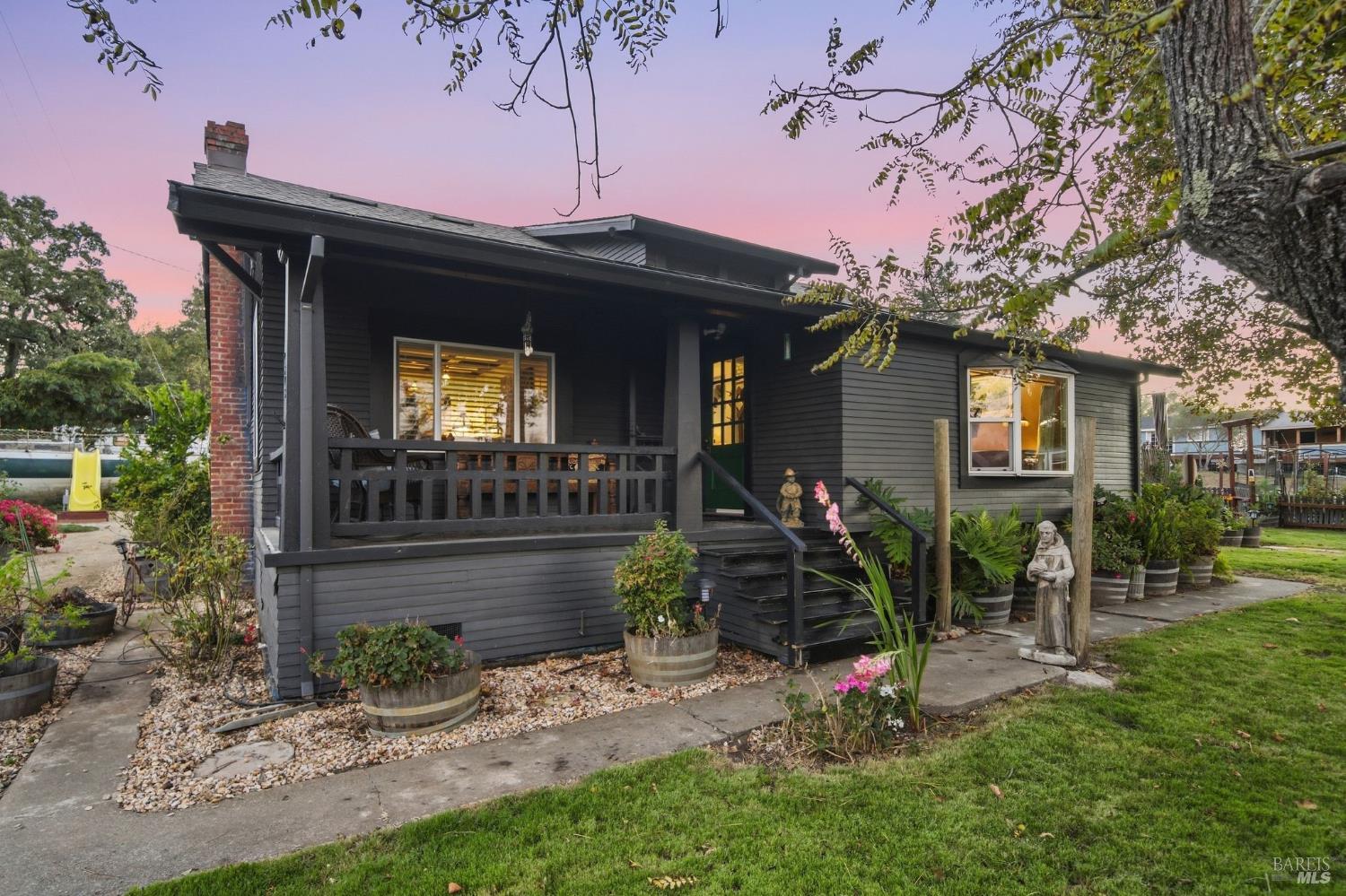 7878 Gravenstein Highway Cotati CA 94931