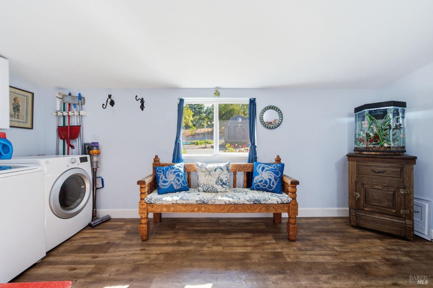 7878 Gravenstein Highway Cotati CA 94931