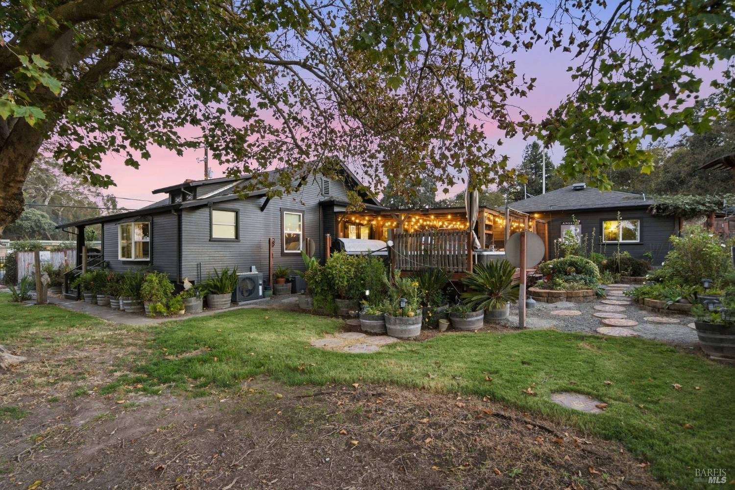 7878 Gravenstein Highway Cotati CA 94931