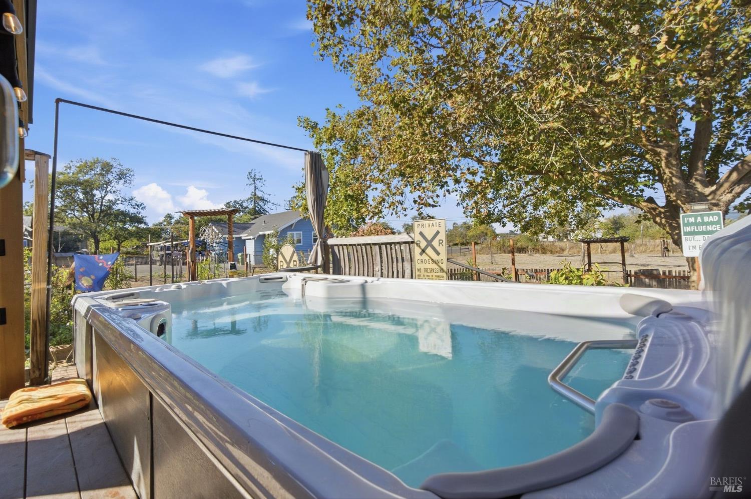 7878 Gravenstein Highway Cotati CA 94931