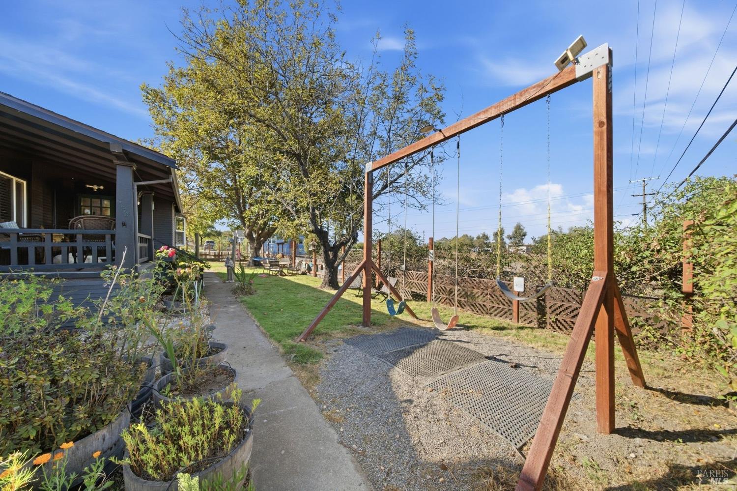 7878 Gravenstein Highway Cotati CA 94931