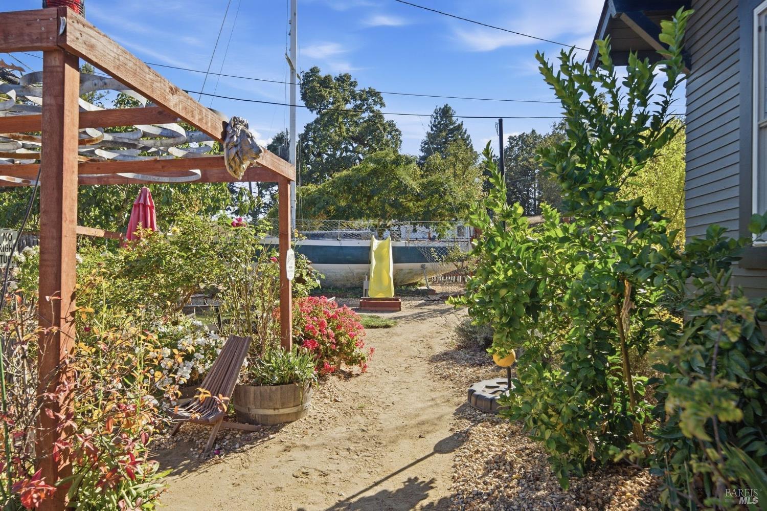 7878 Gravenstein Highway Cotati CA 94931
