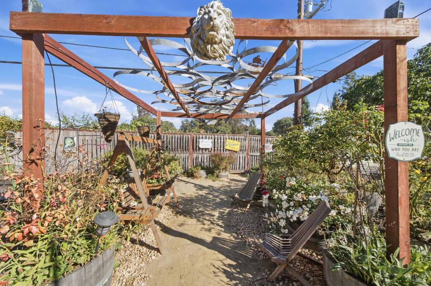 7878 Gravenstein Highway Cotati CA 94931