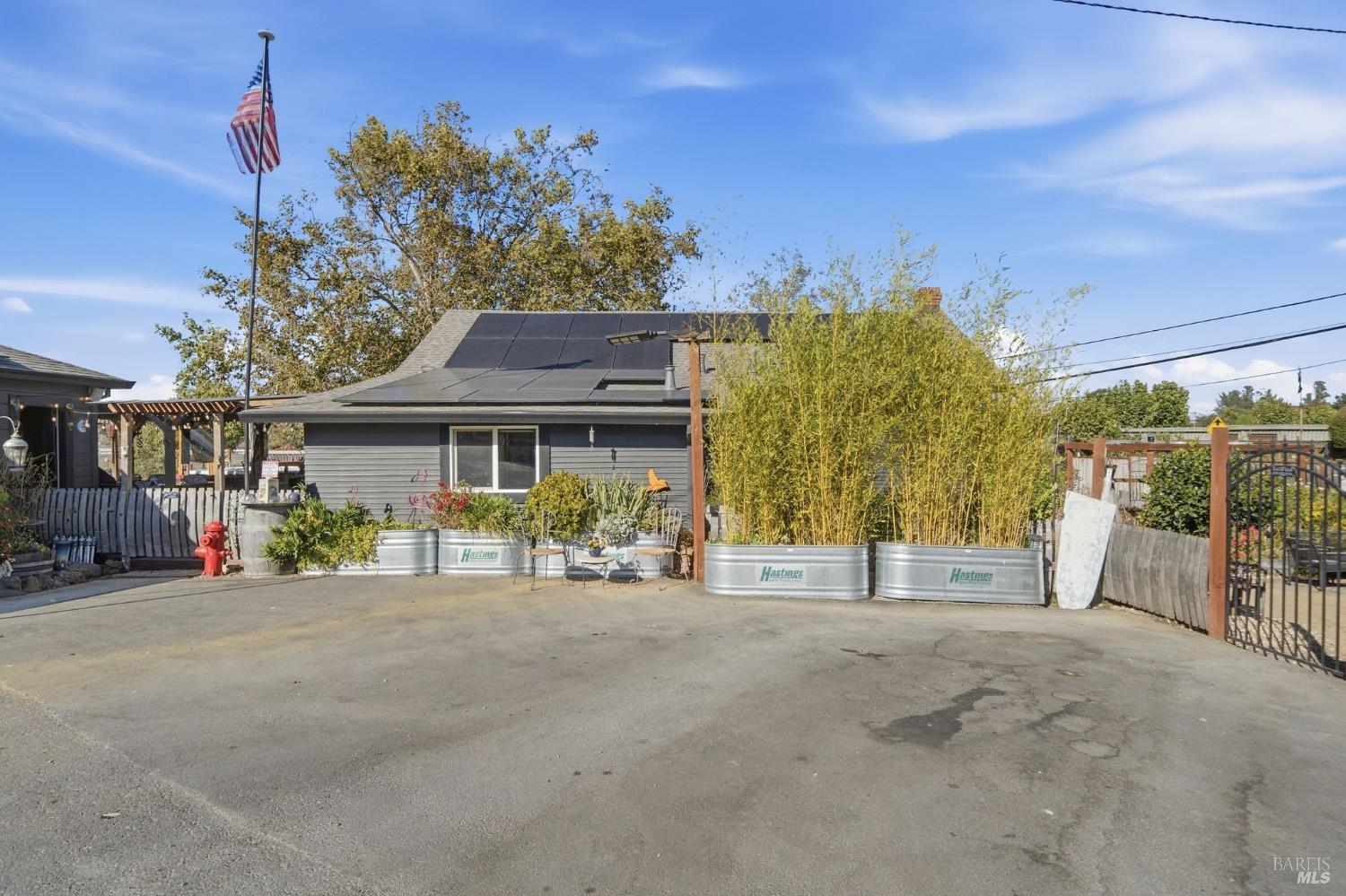 7878 Gravenstein Highway Cotati CA 94931