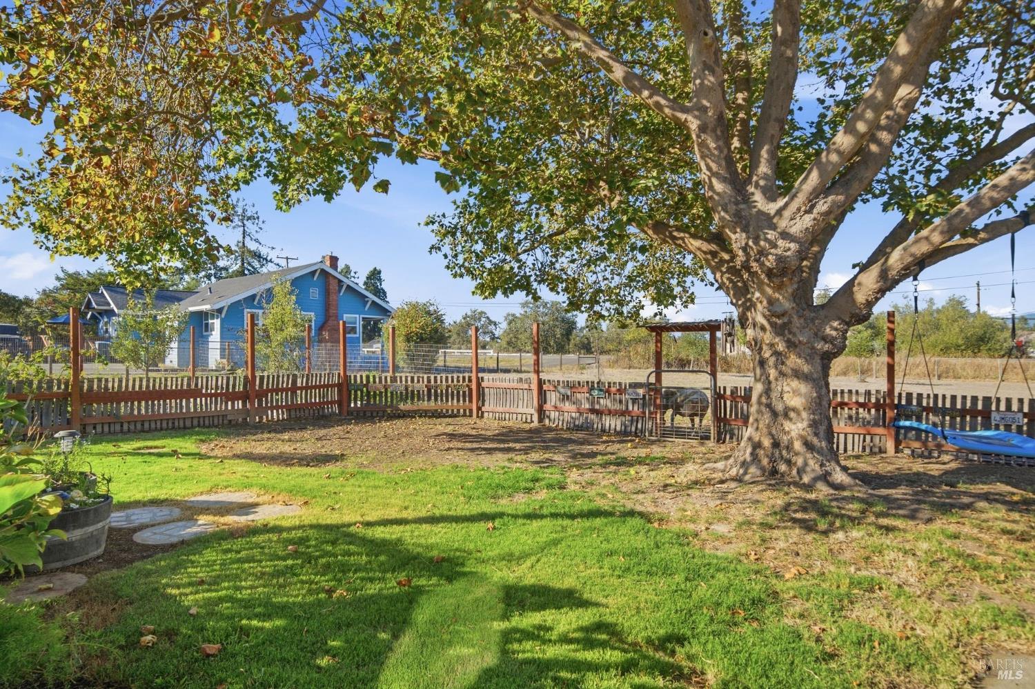7878 Gravenstein Highway Cotati CA 94931