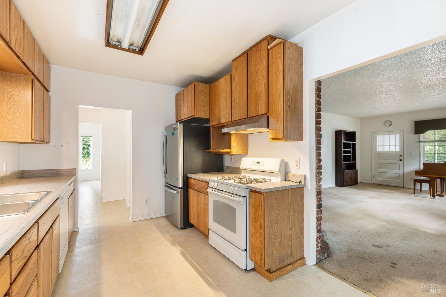 720 Windsor River Road Windsor CA 95492