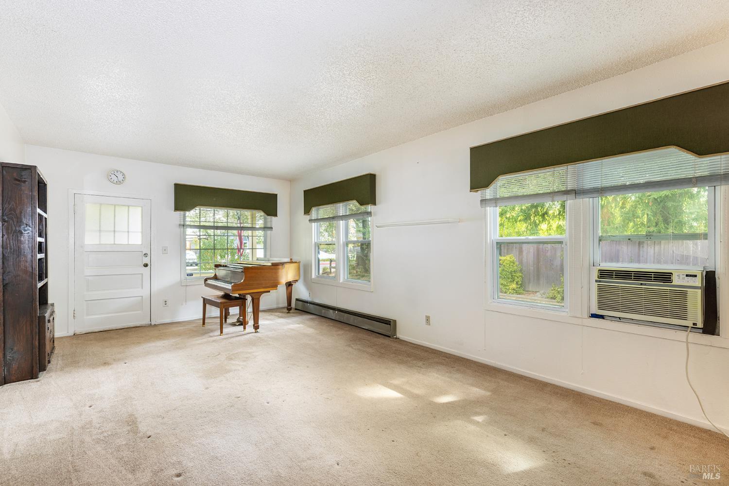 720 Windsor River Road Windsor CA 95492