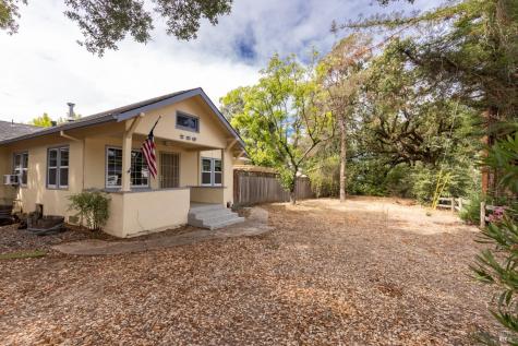 720 Windsor River Road Windsor CA 95492
