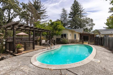 720 Windsor River Road Windsor CA 95492