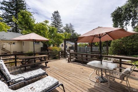 720 Windsor River Road Windsor CA 95492