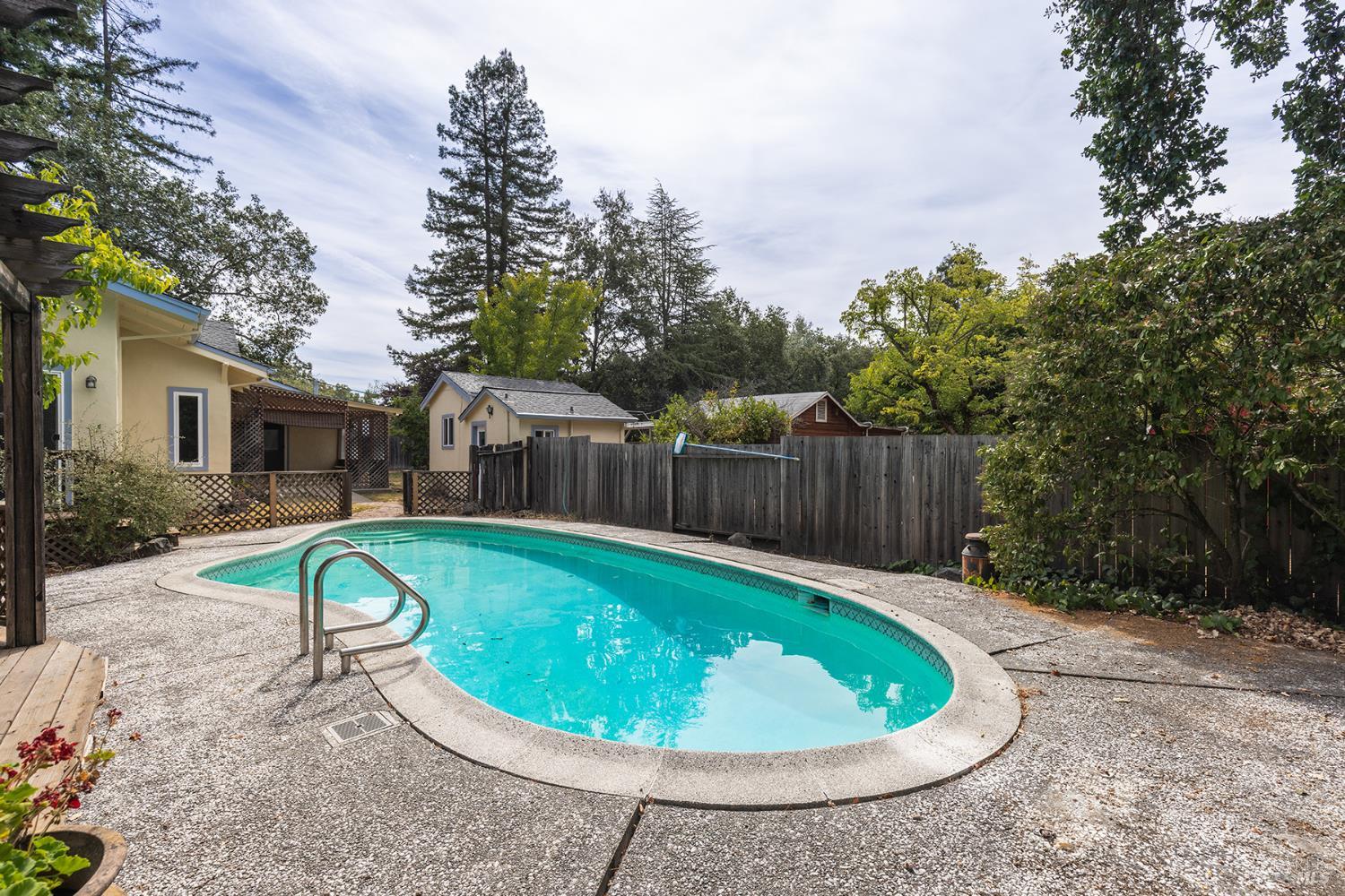 720 Windsor River Road Windsor CA 95492