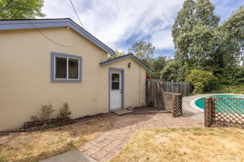 720 Windsor River Road Windsor CA 95492