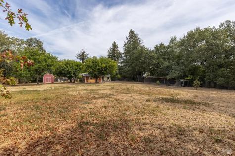 720 Windsor River Road Windsor CA 95492