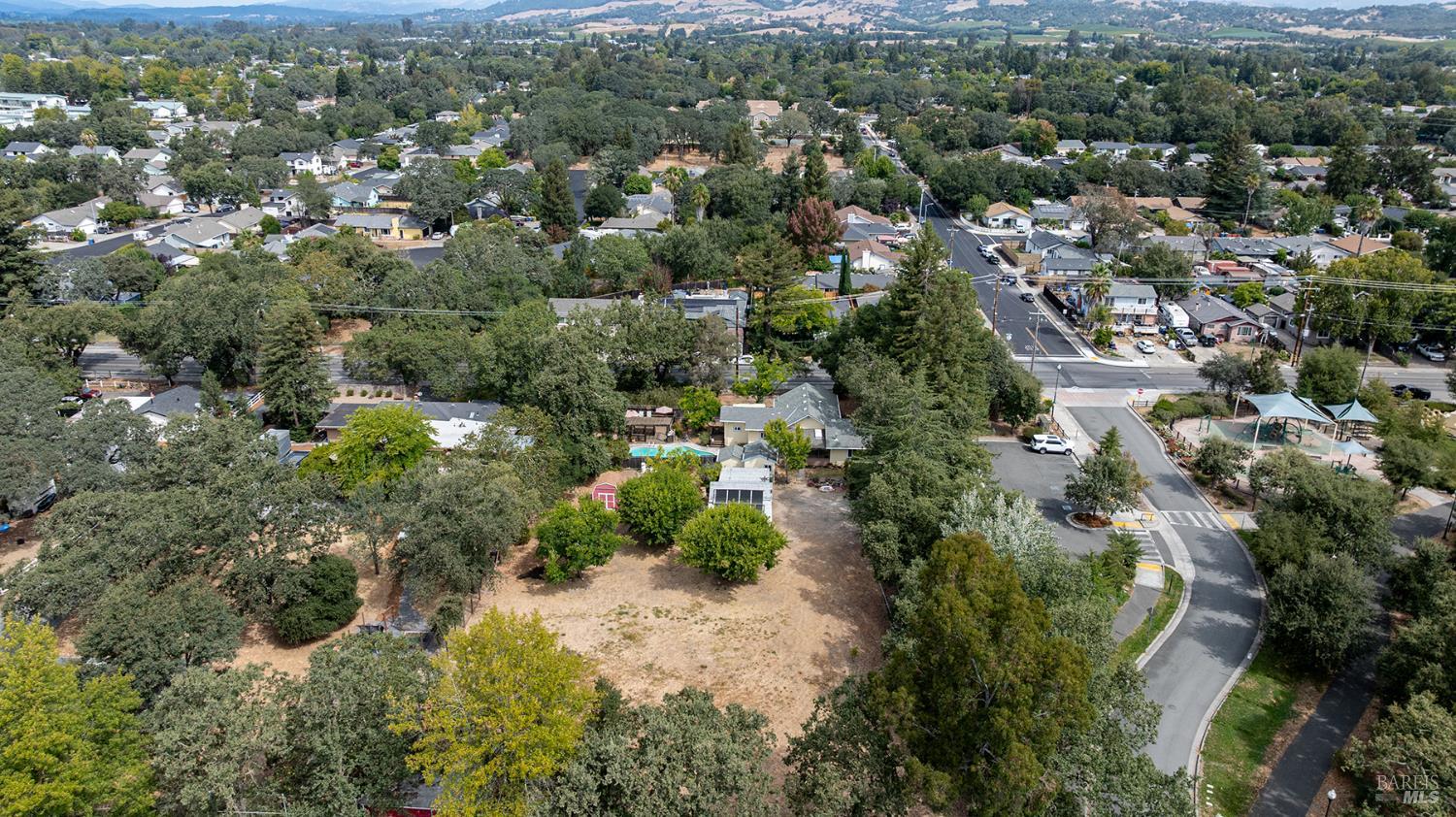 720 Windsor River Road Windsor CA 95492