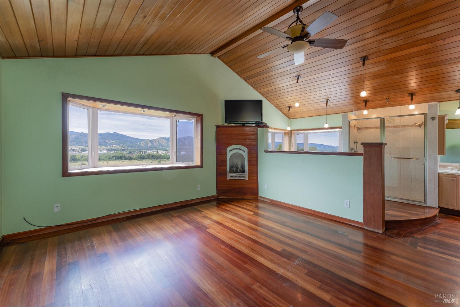 1450 Deerwood Drive Ukiah CA 95482