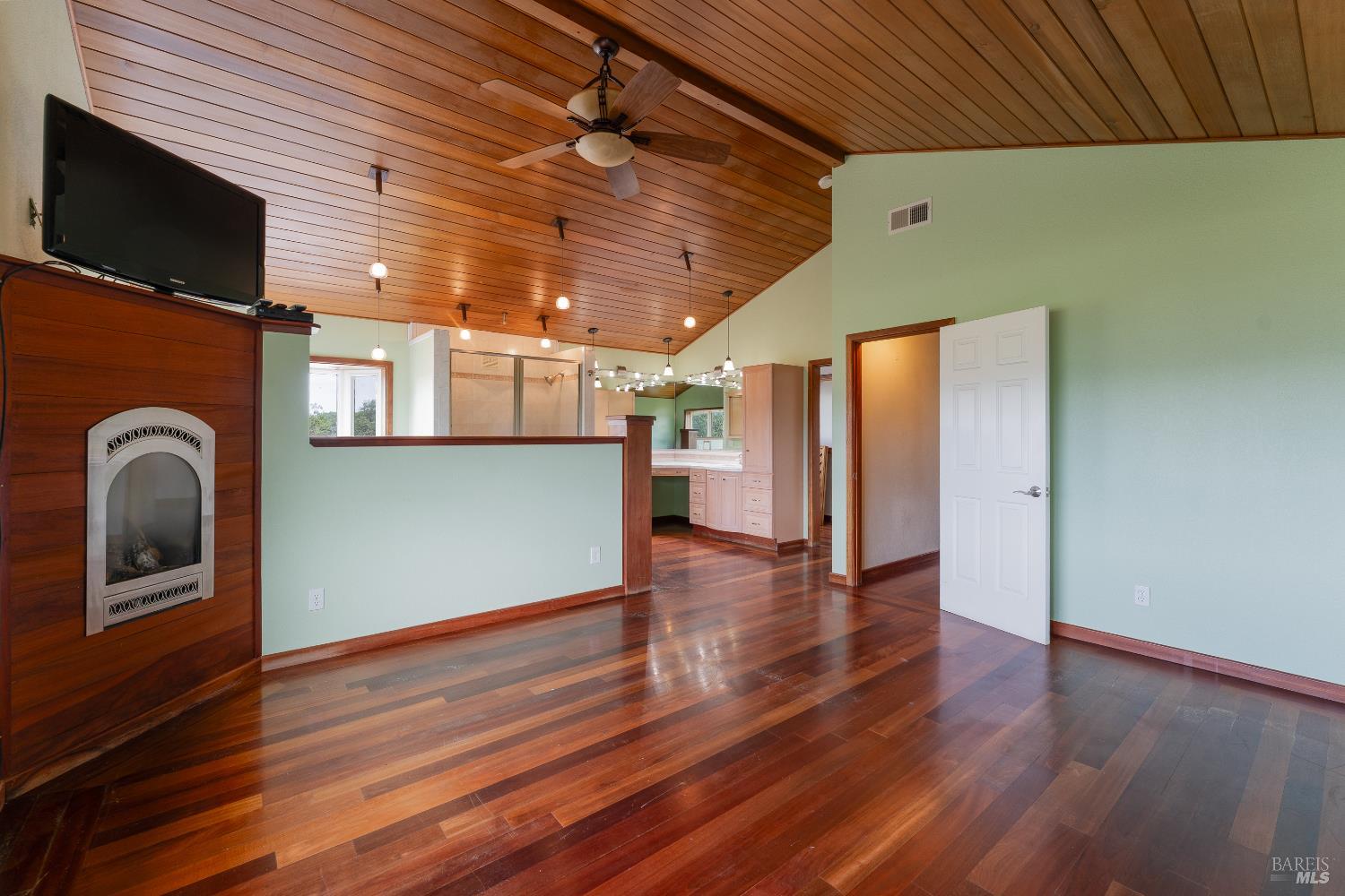 1450 Deerwood Drive Ukiah CA 95482