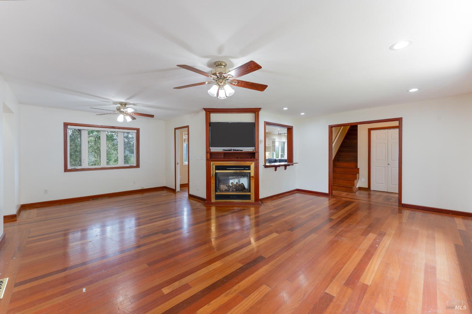 1450 Deerwood Drive Ukiah CA 95482