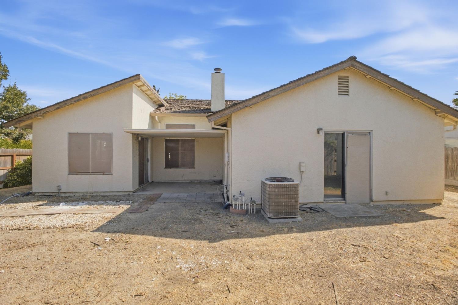 2 Rosto Court Sacramento CA 95823