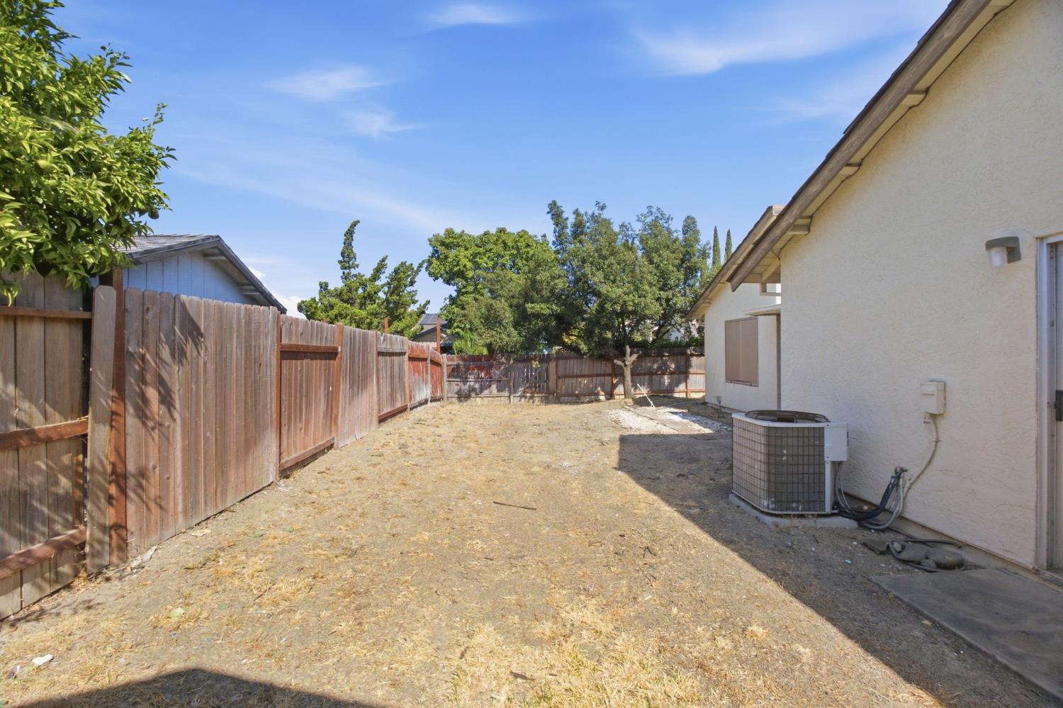 2 Rosto Court Sacramento CA 95823