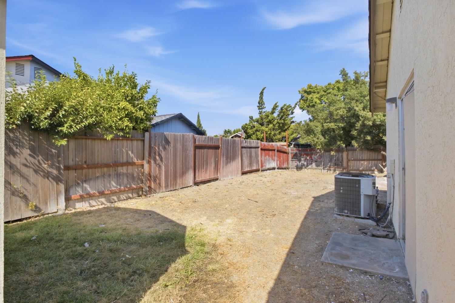 2 Rosto Court Sacramento CA 95823