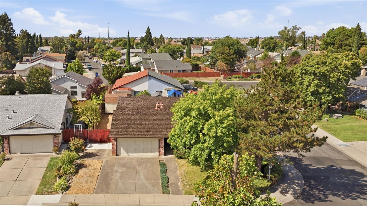 2 Rosto Court Sacramento CA 95823