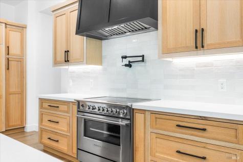 794 Los Olivos Road Santa Rosa CA 95404