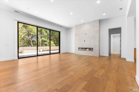 794 Los Olivos Road Santa Rosa CA 95404