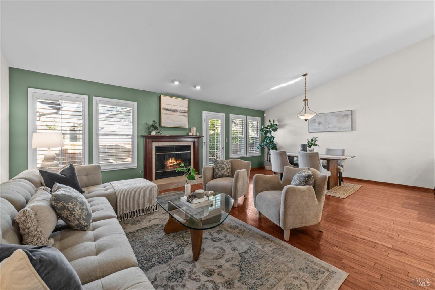 2004 Oak Circle Yountville CA 94599