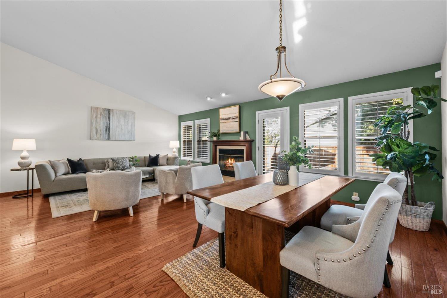 2004 Oak Circle Yountville CA 94599