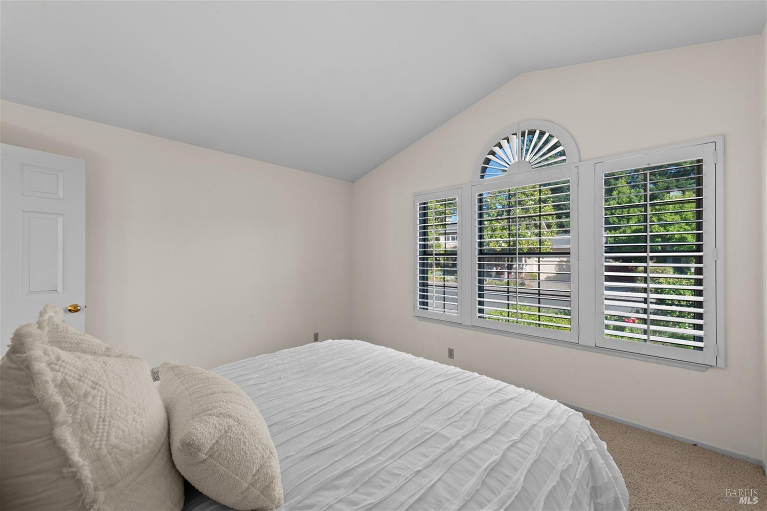 2004 Oak Circle Yountville CA 94599