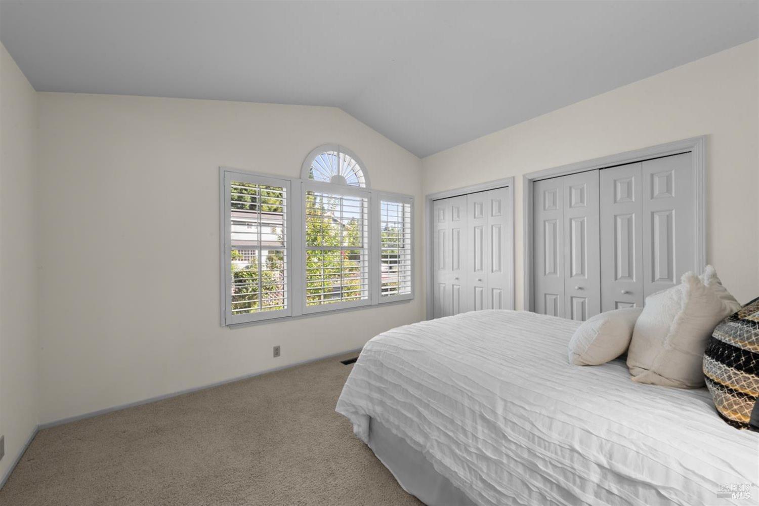 2004 Oak Circle Yountville CA 94599