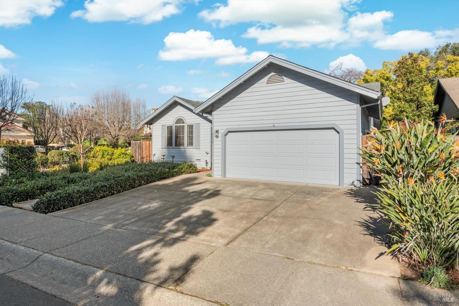 2004 Oak Circle Yountville CA 94599