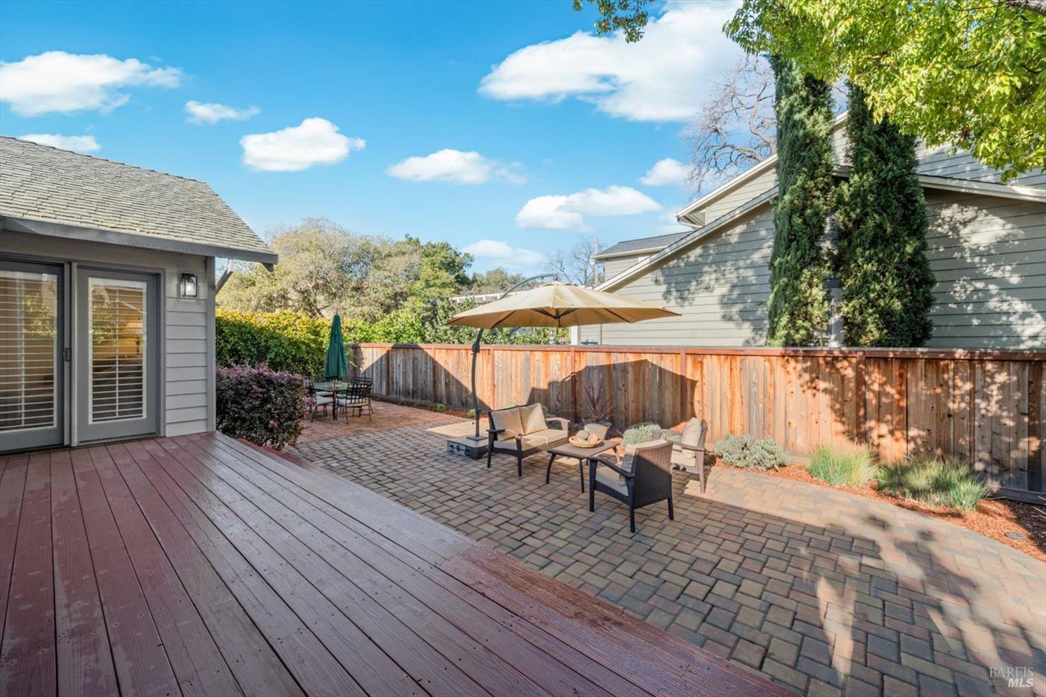 2004 Oak Circle Yountville CA 94599