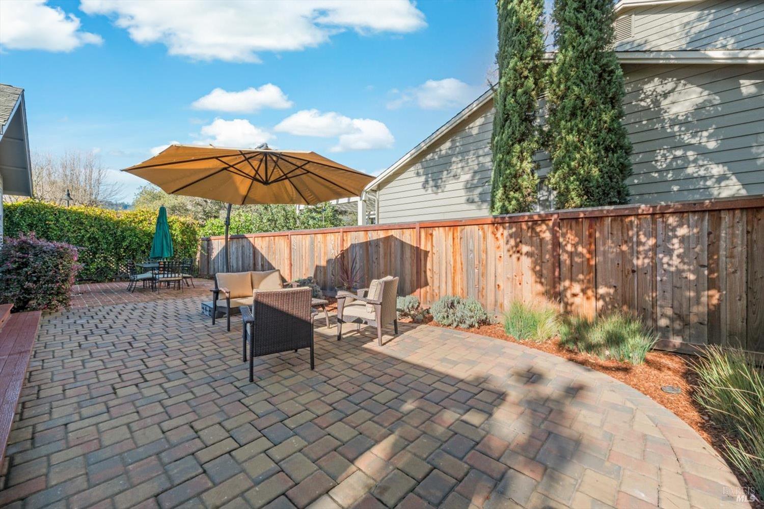 2004 Oak Circle Yountville CA 94599