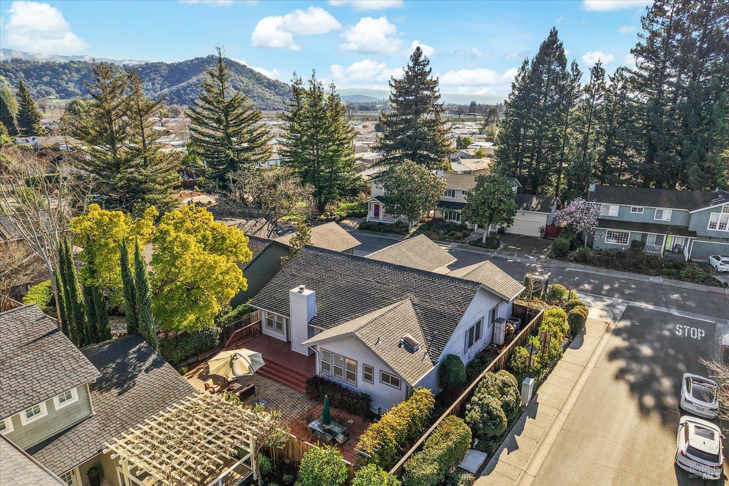2004 Oak Circle Yountville CA 94599