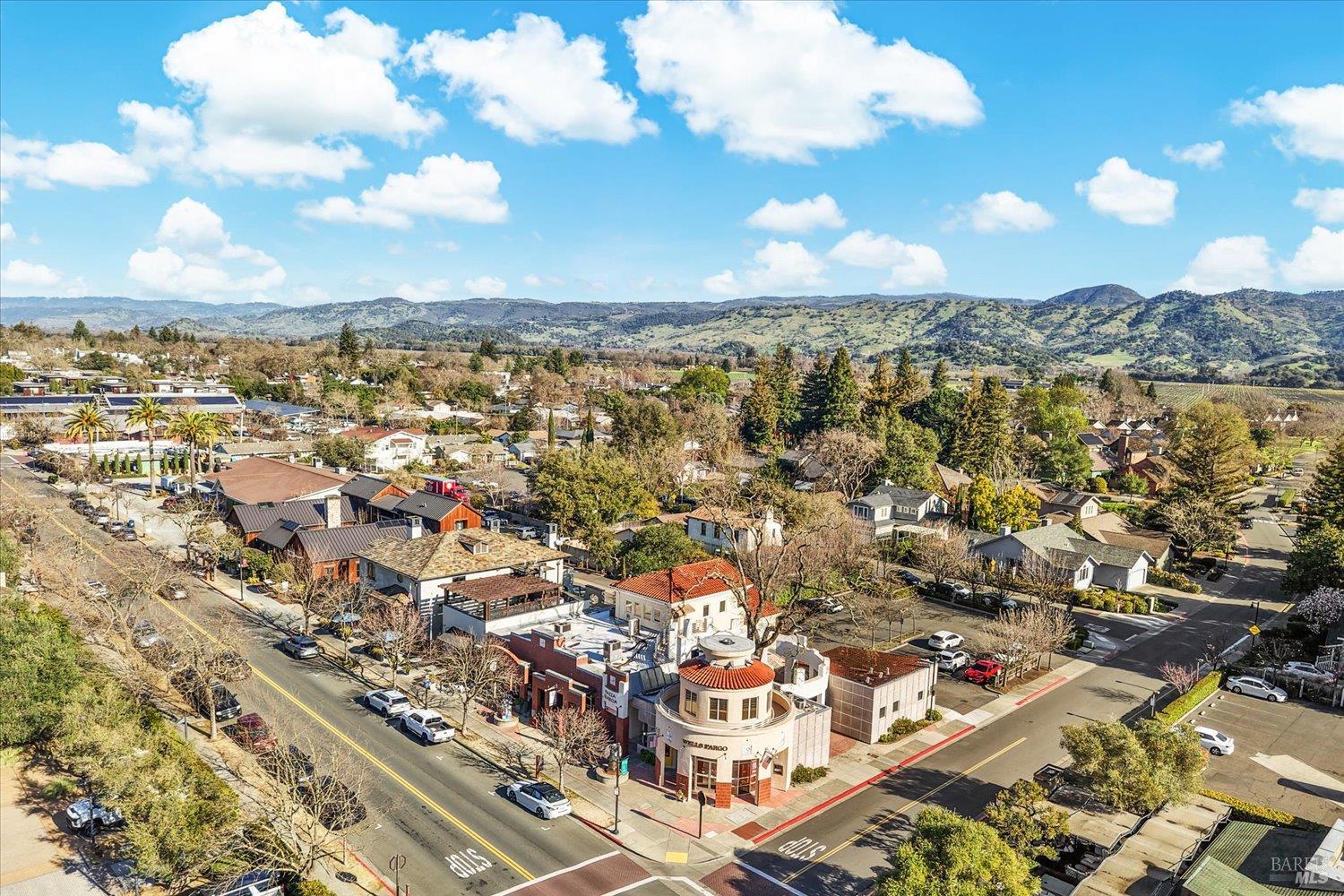 2004 Oak Circle Yountville CA 94599