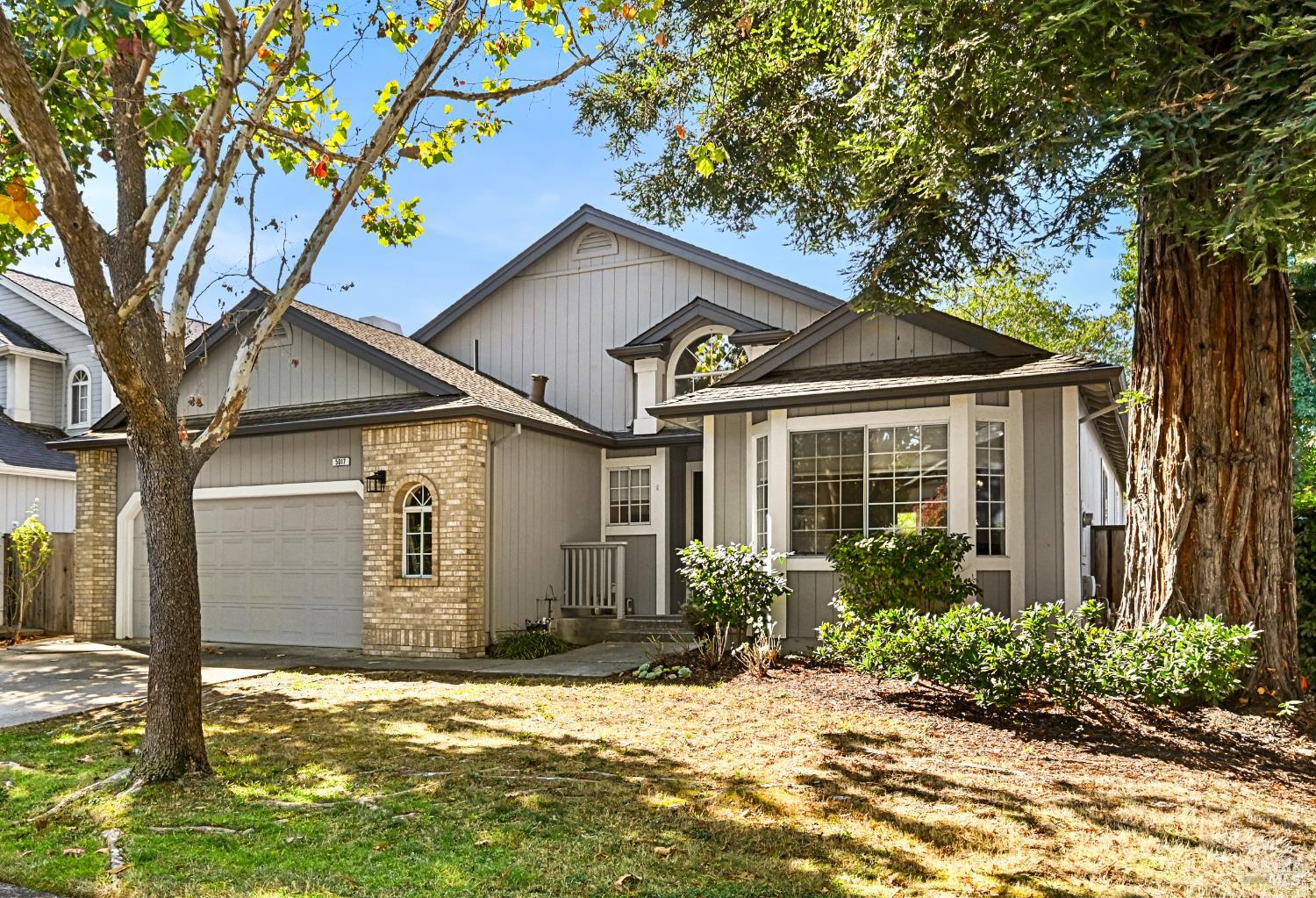 5017 Deerwood Drive Santa Rosa CA 95403
