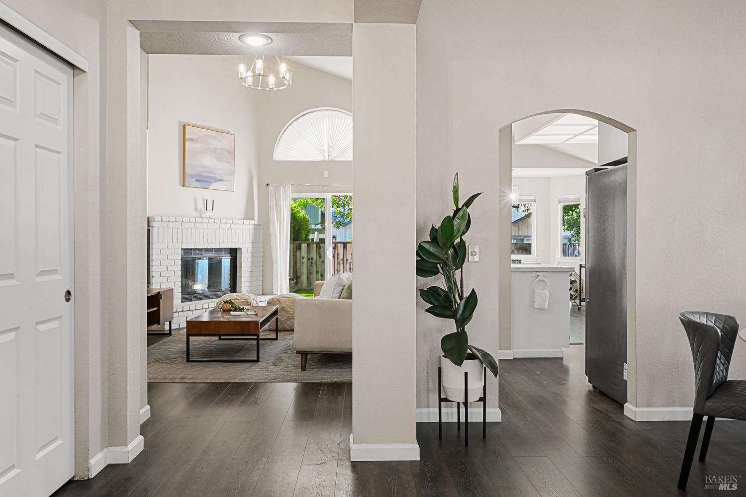 5017 Deerwood Drive Santa Rosa CA 95403
