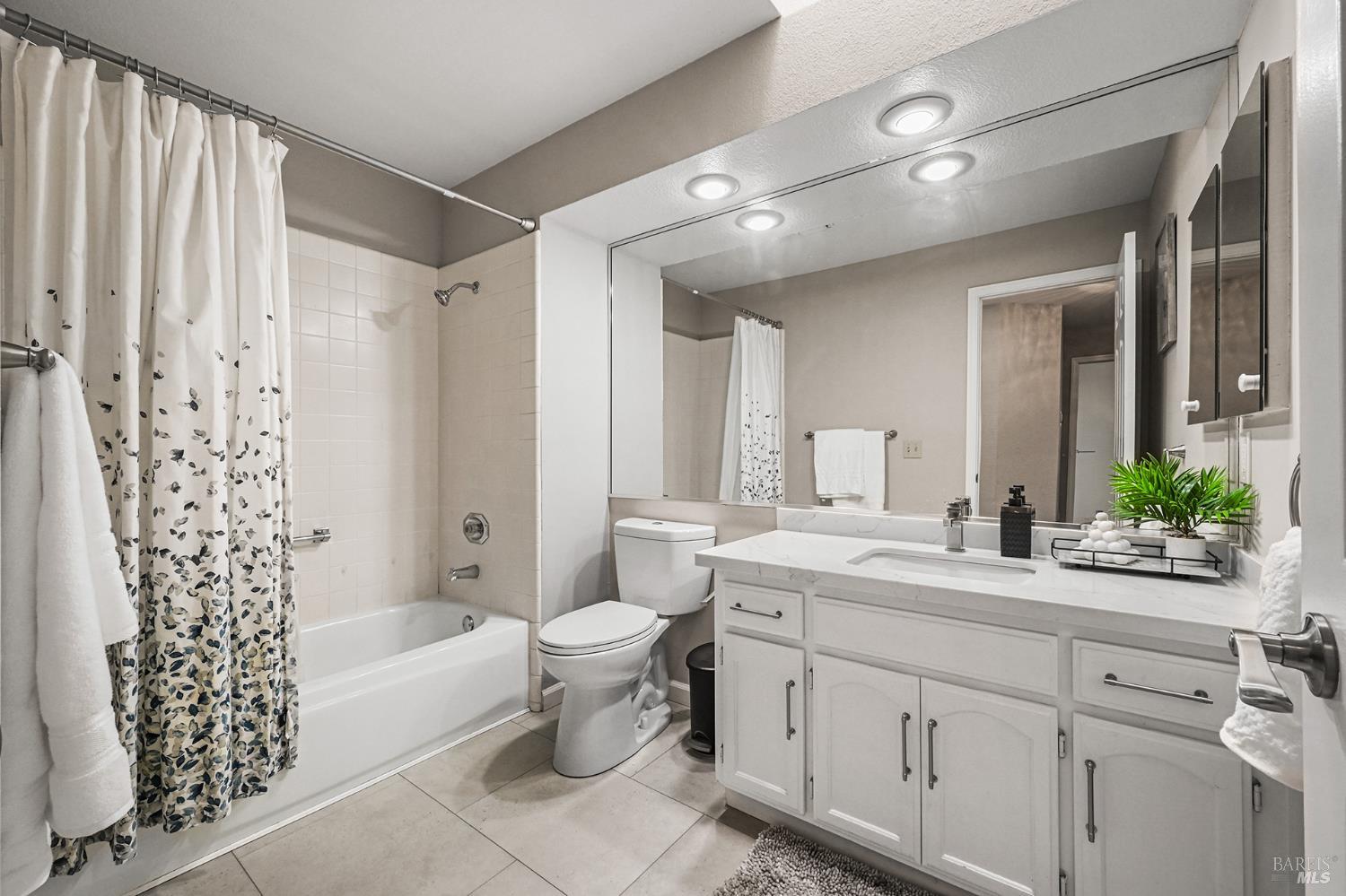 5017 Deerwood Drive Santa Rosa CA 95403