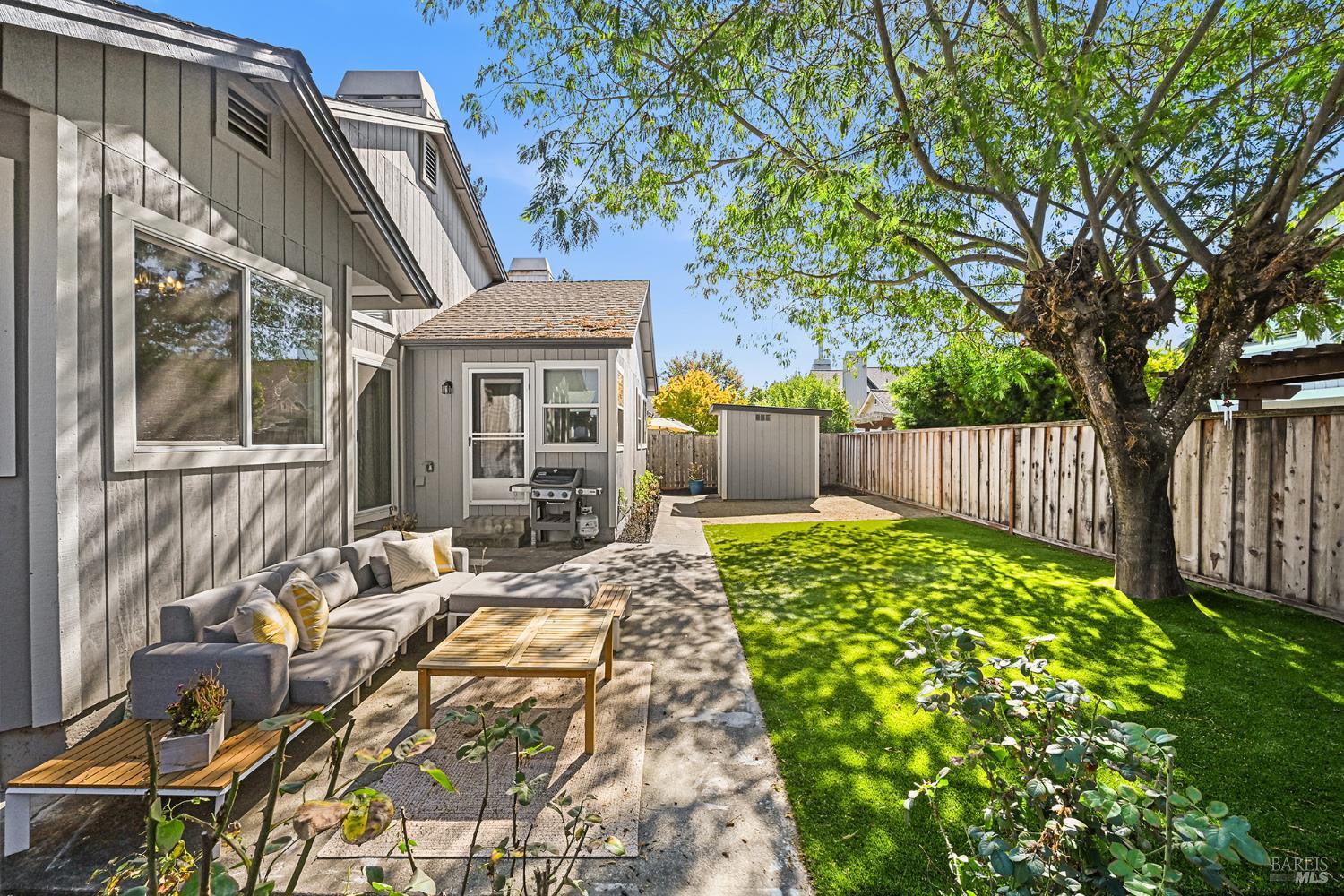 5017 Deerwood Drive Santa Rosa CA 95403