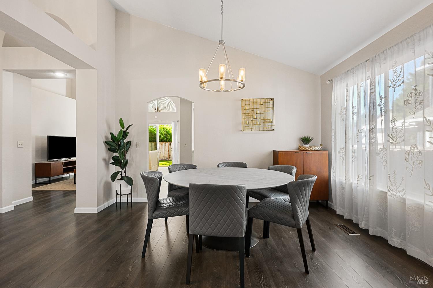 5017 Deerwood Drive Santa Rosa CA 95403