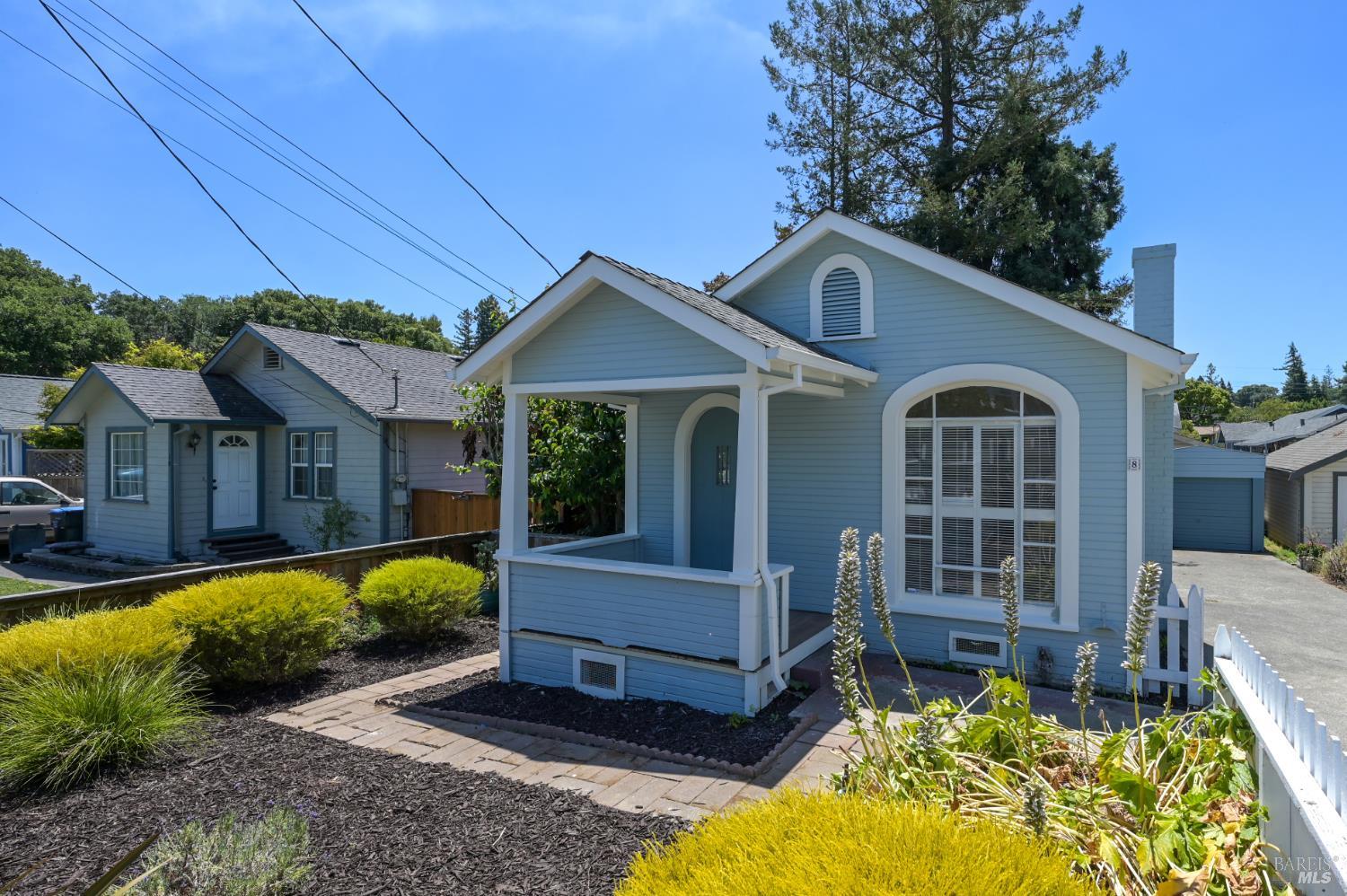 8 Grandview Avenue Petaluma CA 94952
