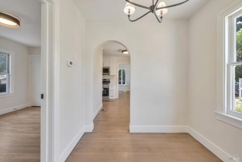 8 Grandview Avenue Petaluma CA 94952