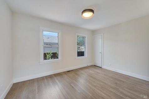 8 Grandview Avenue Petaluma CA 94952