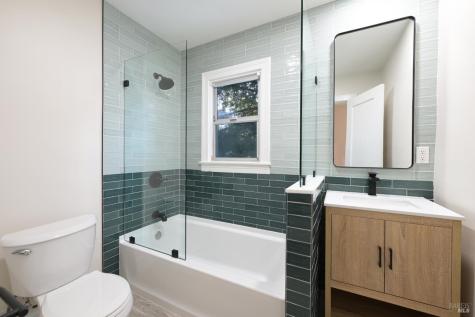 8 Grandview Avenue Petaluma CA 94952