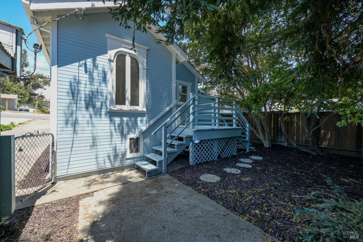 8 Grandview Avenue Petaluma CA 94952