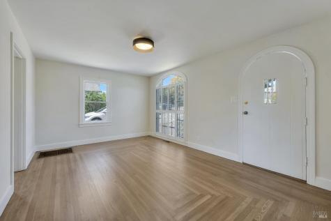 8 Grandview Avenue Petaluma CA 94952