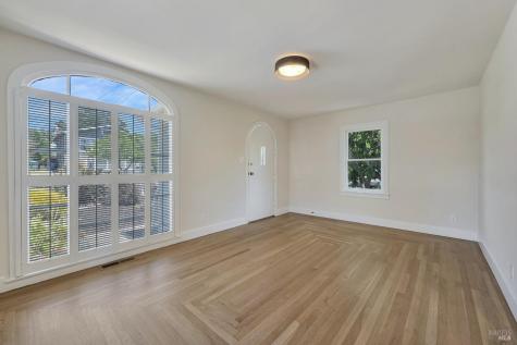 8 Grandview Avenue Petaluma CA 94952