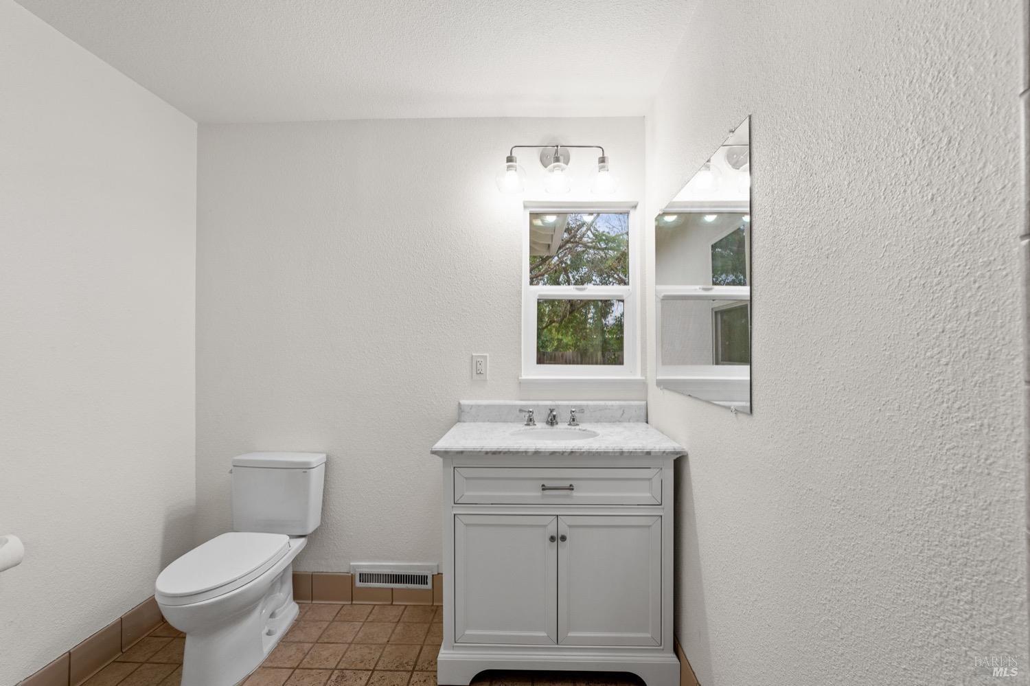 1726 Crinella Drive St. Helena CA 94574